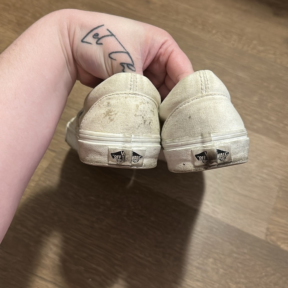 Vans - Picture 4 of 5
